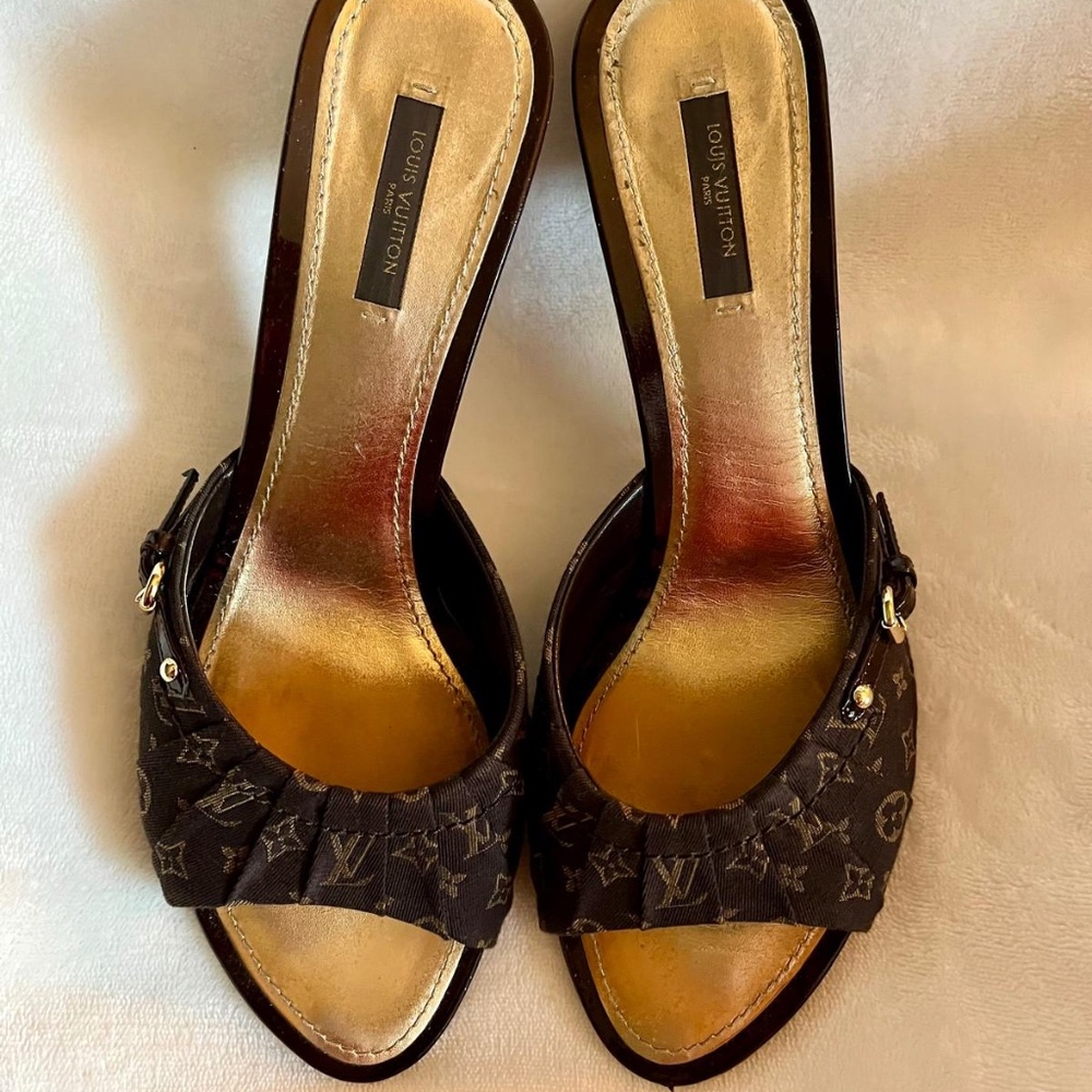 Louis Vuttion Denim High Heels Size 10 - Picture 3 of 4